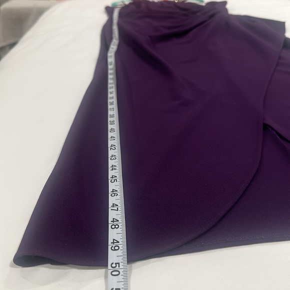 EUC |Lovely long dress!  Execellent holiday or formal dress. COMFORTABLE - Picture 5 of 11